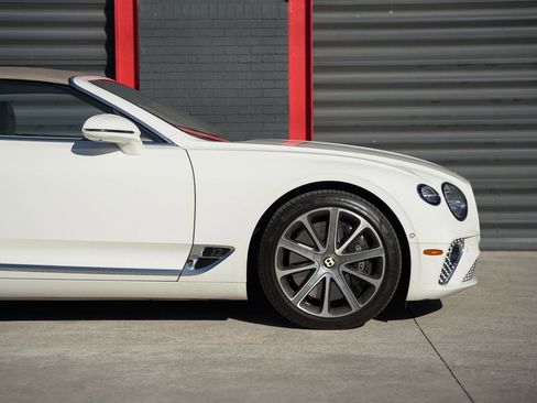 Used 2020 Bentley Continental GT image 6