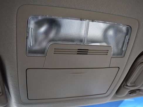 Used 2012 Toyota Camry LE FWD image 16