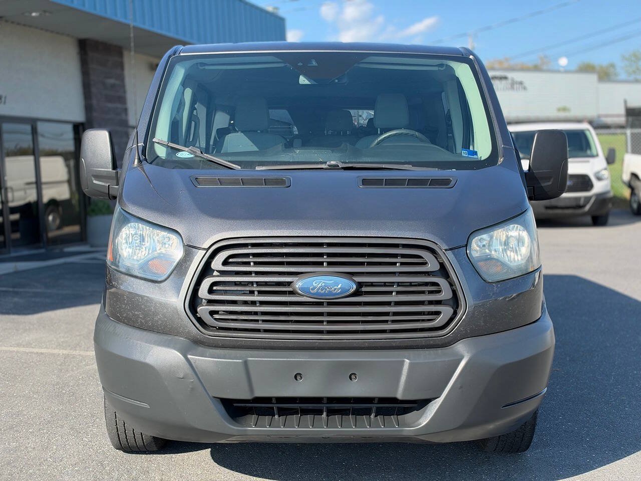 Used 2017 Ford Transit 150 XL RWD image 34