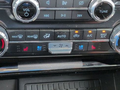 Certified 2023 Ford F150 Platinum w/ Equipment Group 701A High image 26