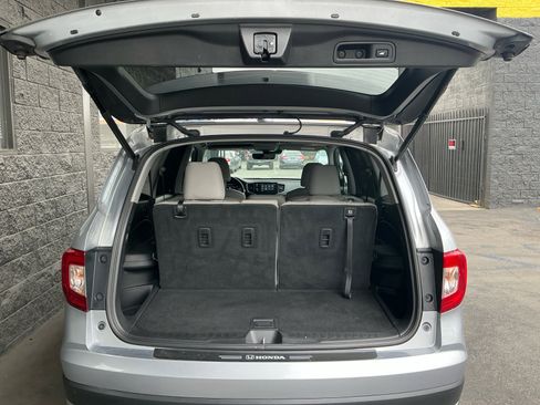 Used 2019 Honda Pilot Touring image 18