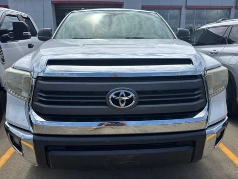 Used 2014 Toyota Tundra SR5 w/ SR5 Upgrade Package AWD/4WD image 13