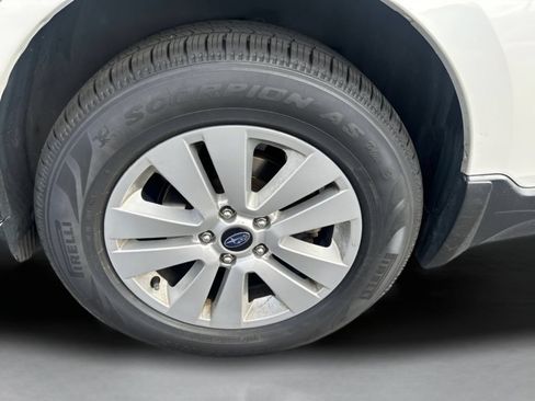 Used 2016 Subaru Outback 2.5i Premium AWD/4WD image 16