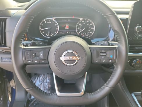 Certified 2024 Nissan Pathfinder SV FWD image 18
