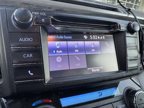 Used 2018 Toyota RAV4 LE Plus image 32