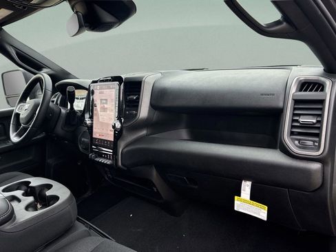 New 2026 RAM 3500 Tradesman AWD/4WD image 30