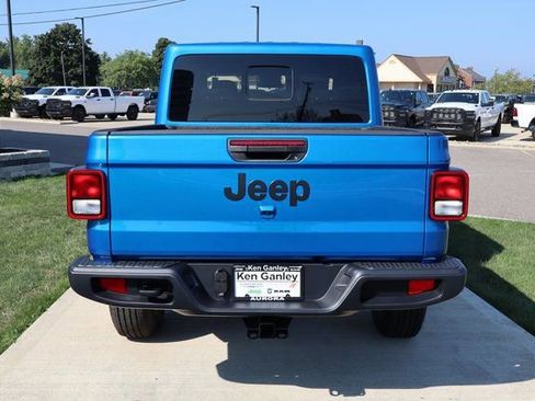 New 2025 Jeep Gladiator Sport image 32