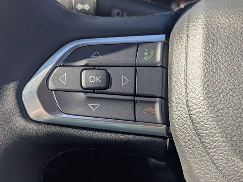 New 2025 Jeep Compass Limited w/ Sun & Sound Group AWD/4WD image 12