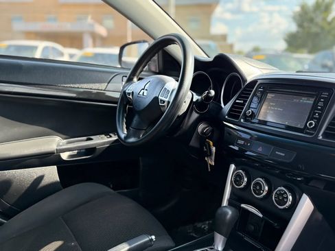 Used 2017 Mitsubishi Lancer ES FWD image 21