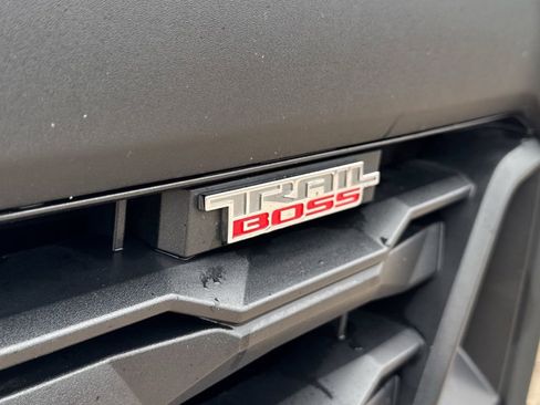 Used 2023 Chevrolet Colorado Trail Boss w/ Technology Package AWD/4WD image 55