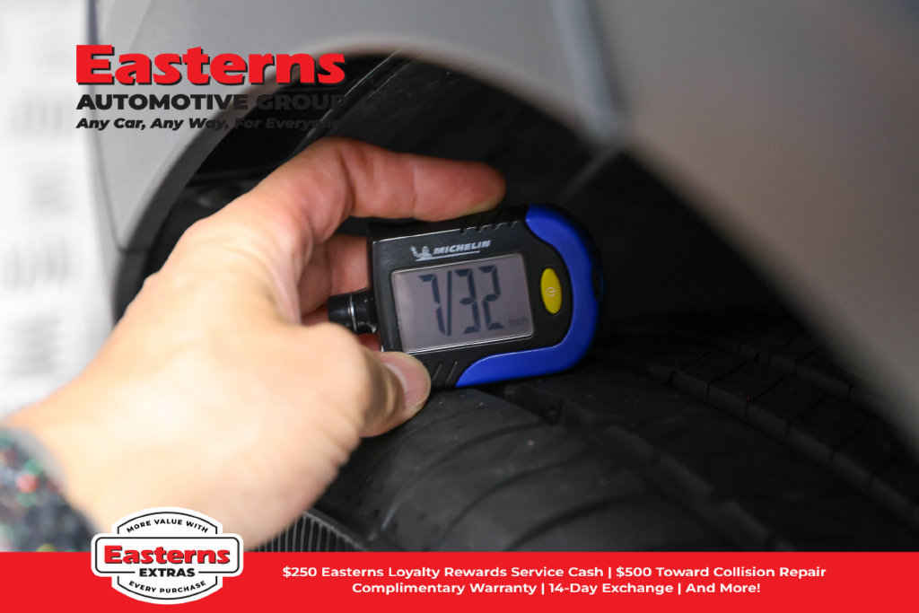 Used 2025 Volkswagen Taos SE AWD/4WD image 27