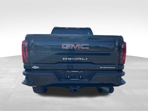 Used 2024 GMC Sierra 2500 Denali AWD/4WD image 17