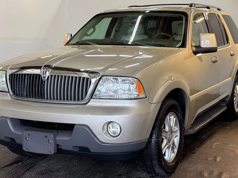 Used 2004 Lincoln Aviator Luxury image 4