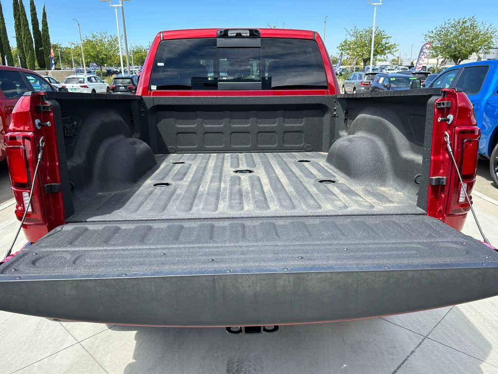 New 2026 RAM 2500 Big Horn AWD/4WD image 17