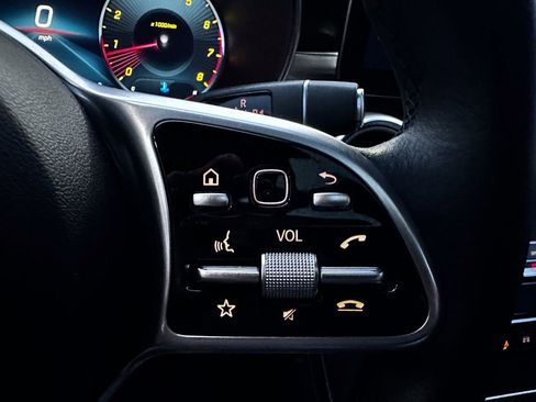 Certified 2022 Mercedes-Benz GLC 300 image 21