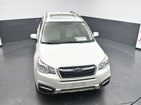 Used 2017 Subaru Forester 2.5i Premium w/ All-Weather Package image 11