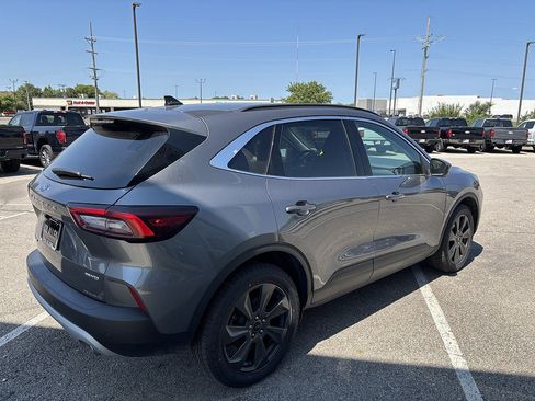 Used 2024 Ford Escape Platinum AWD/4WD image 6