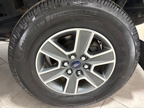 Used 2016 Ford F150 XLT w/ Equipment Group 302A Luxury image 11