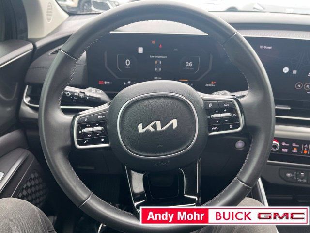 Used 2025 Kia Carnival SX w/ SX Dark Edition Package FWD image 37