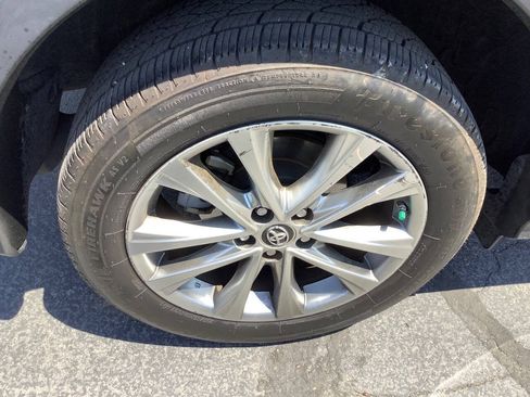 Used 2016 Toyota RAV4 Limited AWD/4WD image 38