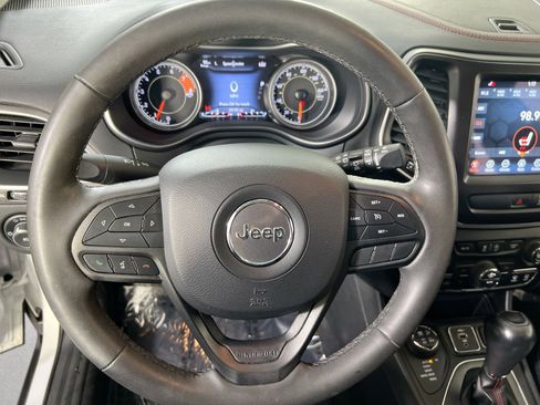 Used 2022 Jeep Cherokee Trailhawk w/ Trailer Tow Group image 11