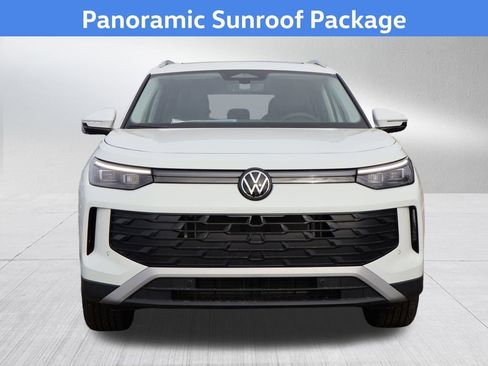 New 2026 Volkswagen Tiguan SE image 3