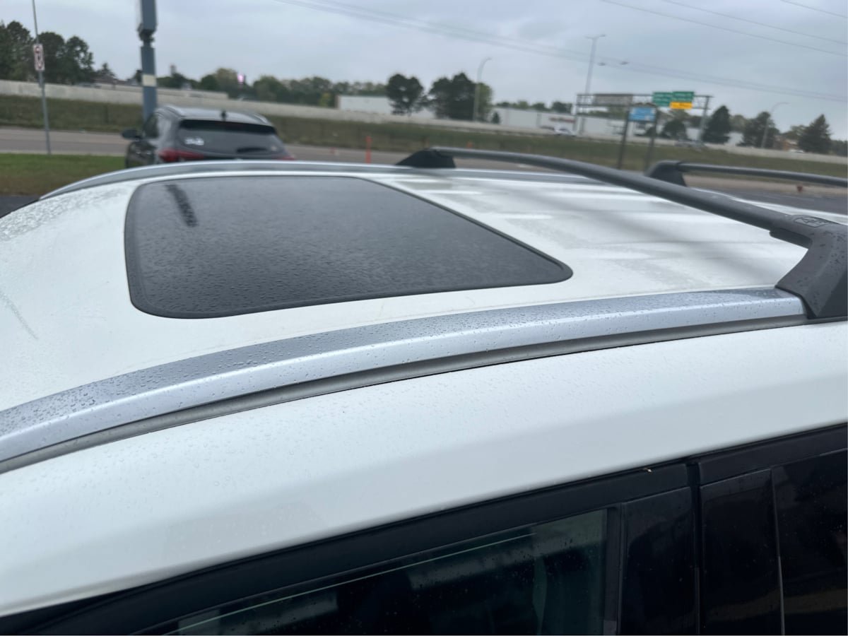Used 2020 Toyota Highlander XLE AWD/4WD image 11