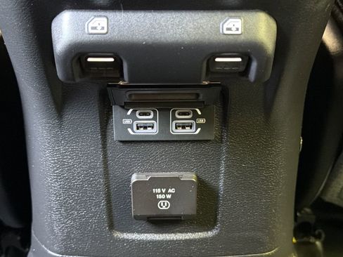 Used 2024 Jeep Wrangler High Altitude image 33