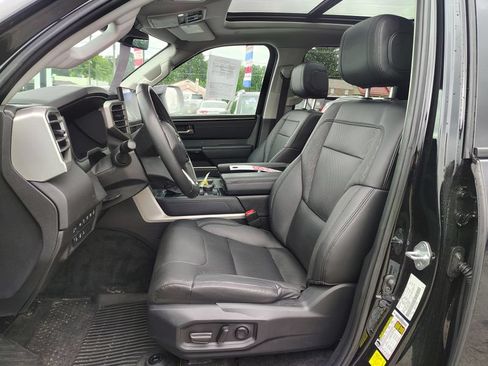 Used 2024 Toyota Tundra Limited AWD/4WD image 9
