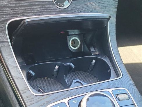 Used 2018 Mercedes-Benz C 300 Sedan image 28