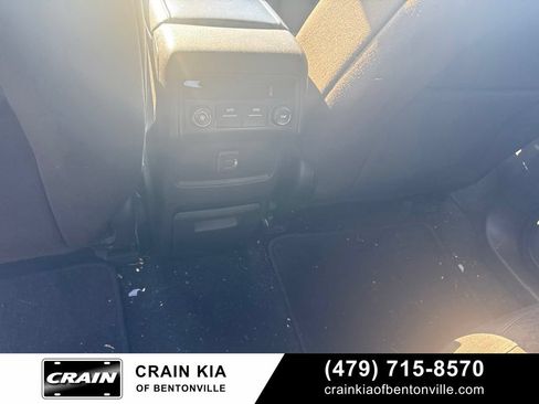 Used 2019 GMC Acadia SLE FWD image 21