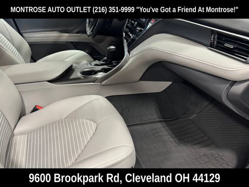Used 2022 Toyota Camry SE w/ Convenience Package FWD image 46