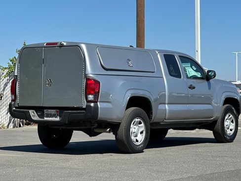 Used 2019 Toyota Tacoma 2WD Access Cab image 4