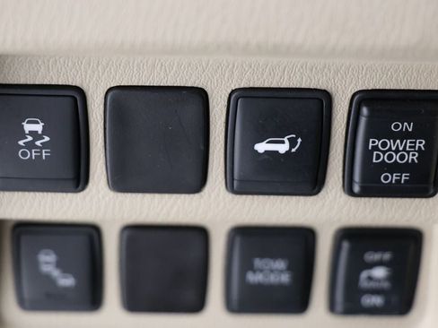 Used 2015 Nissan Pathfinder SL w/ SL Premium Package image 33