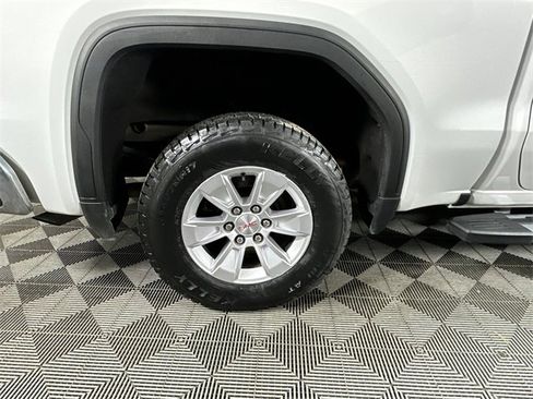 Used 2019 GMC Sierra 1500 SLE w/ SLE Value Package image 5