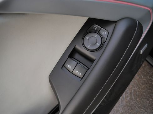 Used 2019 Chevrolet Camaro SS image 19