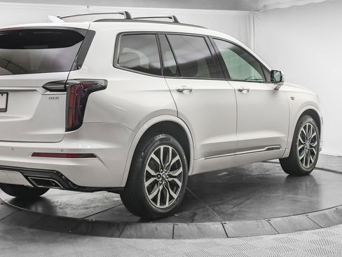 Used 2021 Cadillac XT6 Sport image 11