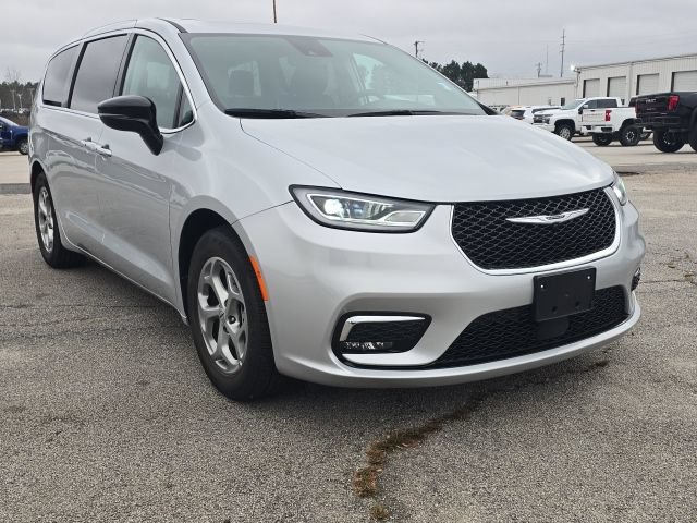 Used 2024 Chrysler Pacifica Limited FWD image 7