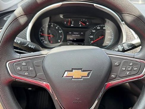 Used 2022 Subaru Crosstrek 2.0i AWD/4WD image 13
