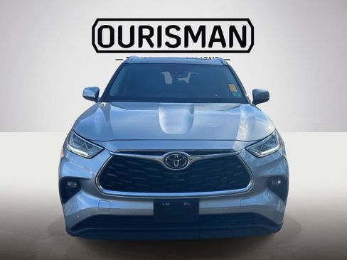 Used 2022 Toyota Highlander Limited image 9