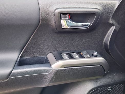 Used 2023 Toyota Tacoma TRD Off-Road w/ TRD Premium Off Road Package image 21