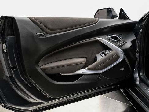 Used 2018 Chevrolet Camaro ZL1 RWD image 38