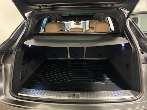 Used 2019 Porsche Cayenne image 34
