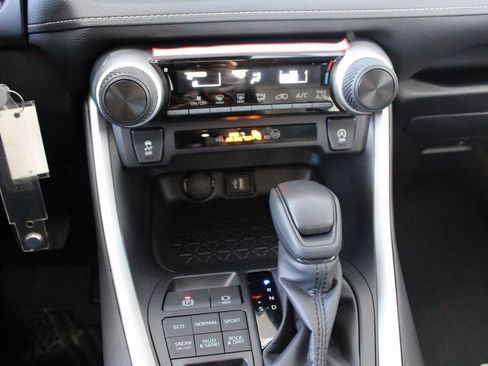 New 2025 Toyota RAV4 LE image 33