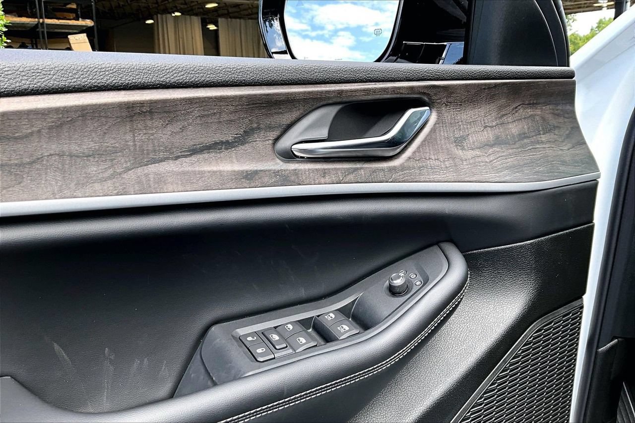 New 2027 Jeep Grand Cherokee Altitude AWD/4WD image 24