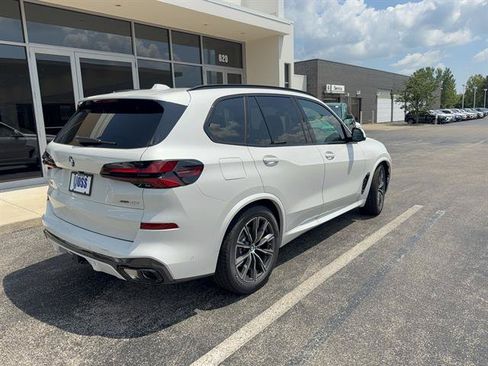 New 2026 BMW X5 xDrive40i w/ M Sport Package AWD/4WD image 3