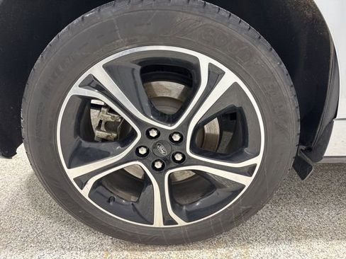 Used 2021 Ford Edge ST image 8