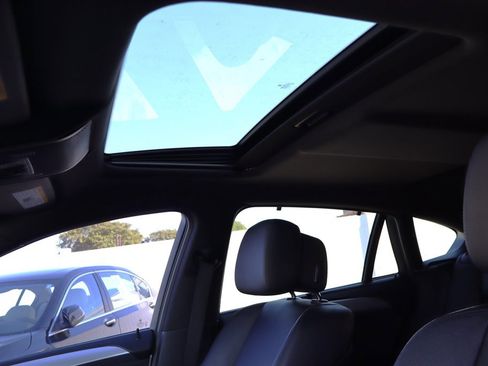 Used 2012 BMW X6 xDrive35i image 21