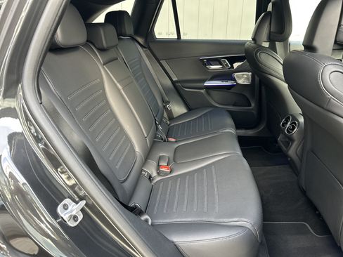 Certified 2025 Mercedes-Benz GLC 300 image 45