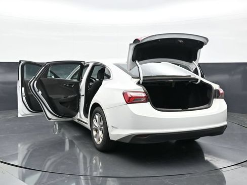 Used 2019 Chevrolet Malibu LT FWD image 43